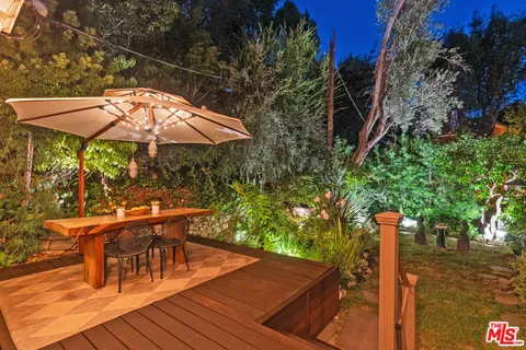 $1,999,999 | 3339 Bennett Drive, Los Angeles, CA 90068