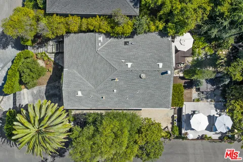 $1,999,999 | 3339 Bennett Drive, Los Angeles, CA 90068