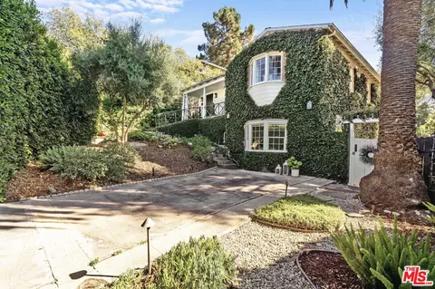 $1,999,999 | 3339 Bennett Drive, Los Angeles, CA 90068