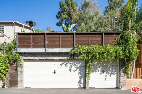 $1,999,999 | 3339 Bennett Drive, Los Angeles, CA 90068