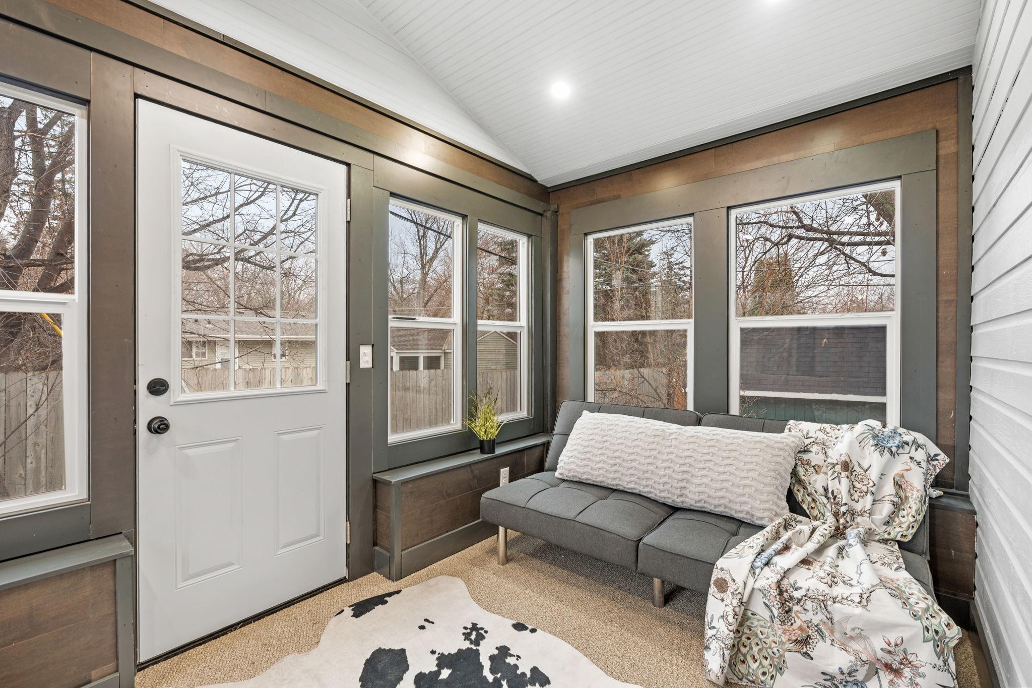 1562 David Street St. Paul, MN 55119 - Photo 5 of 48