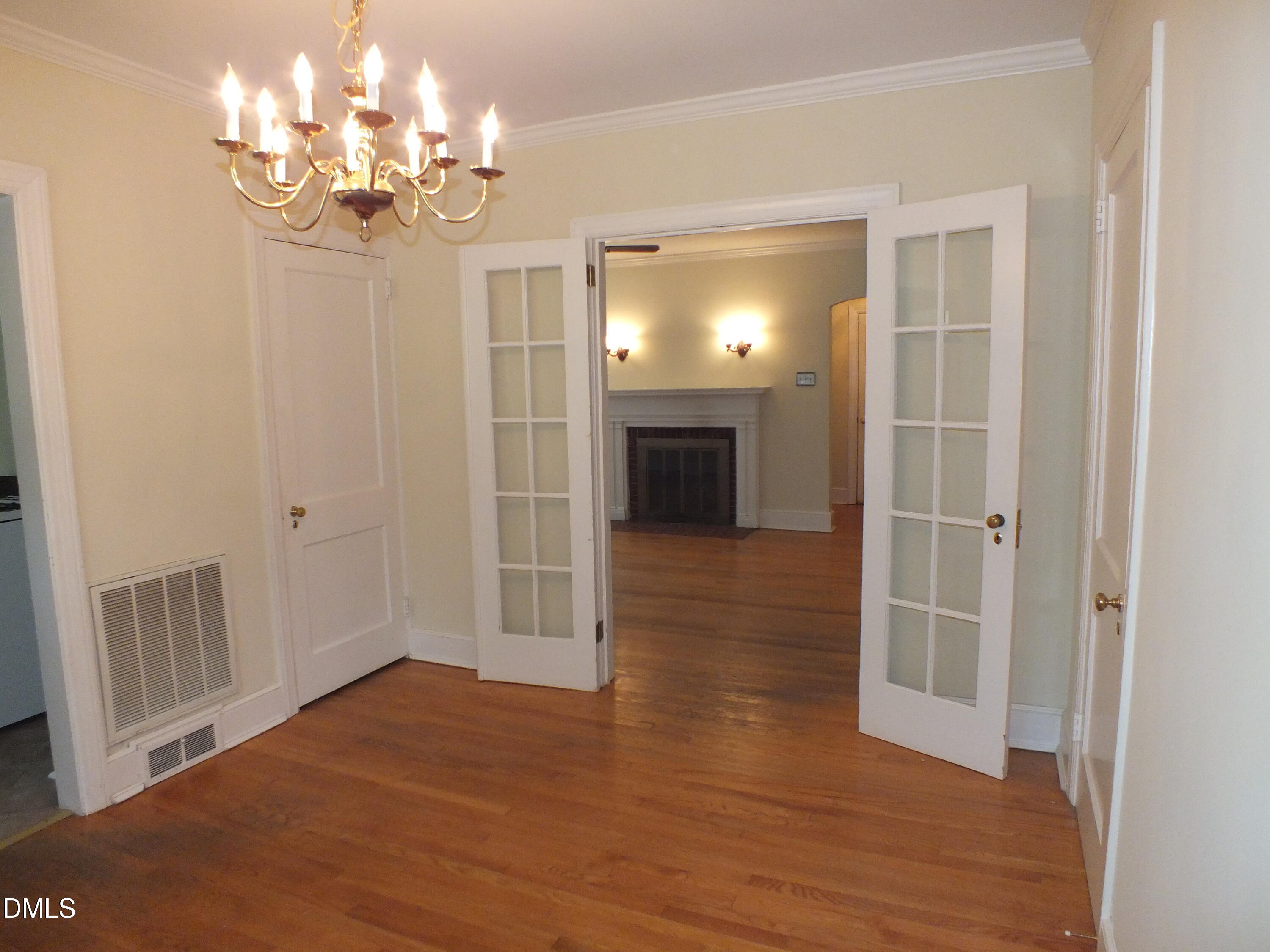 1919 Alexander Road Raleigh, NC 27608 - Photo 7 of 22 DSCF2801