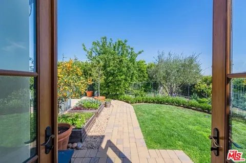 $5,599,888 | 3110 Benedict Canyon Drive, Beverly Hills, CA 90210