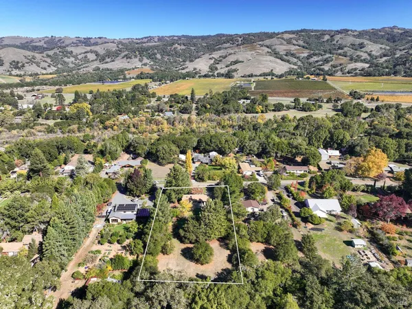 $575,000 | 13320 Estate Drive, Boonville, CA 95415