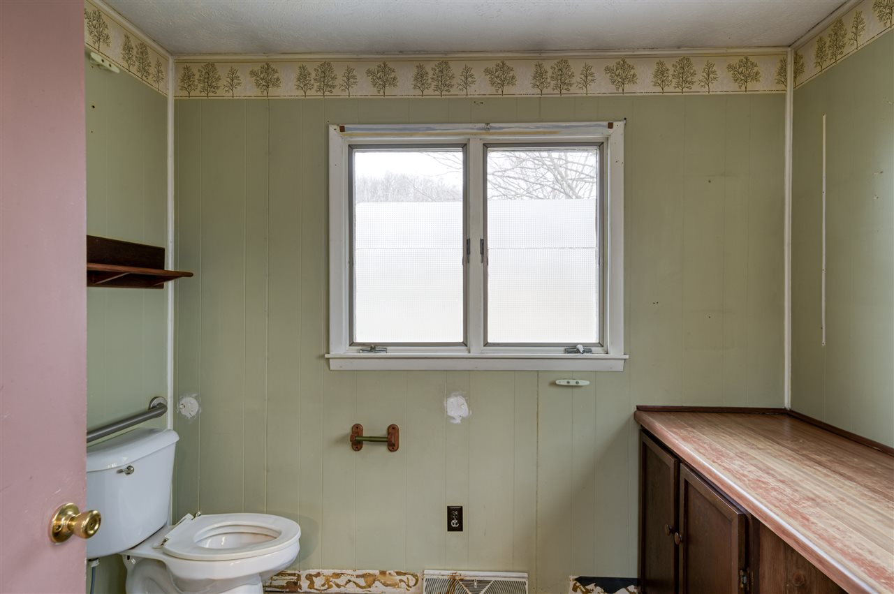7525 Cedar Run Road Traverse City, MI 49685 - Photo 24 of 49 1881910-23.JPG