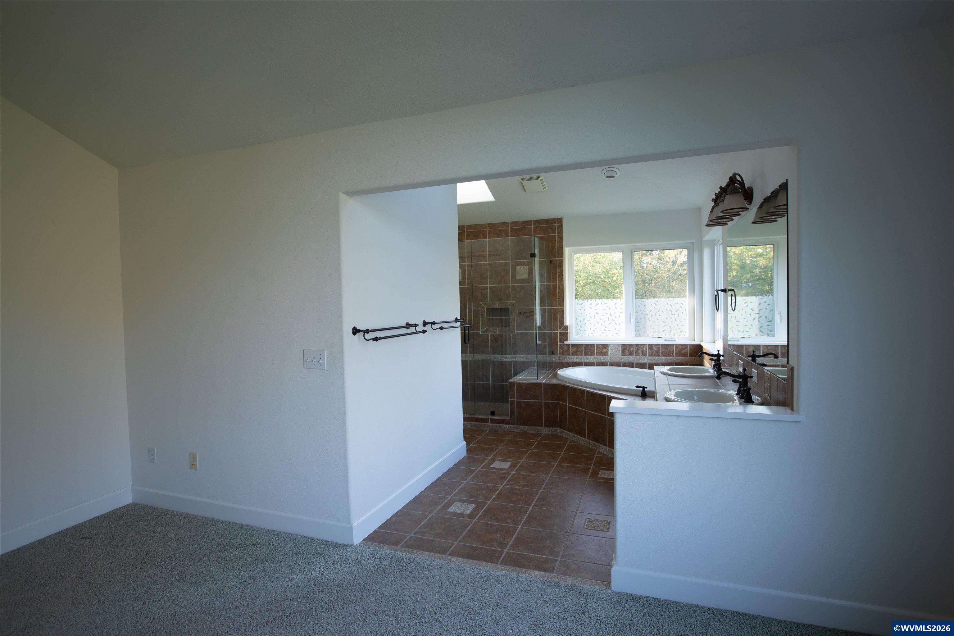 2075 Northwest Violet Avenue Albany, OR 97321 - Photo 16 of 34