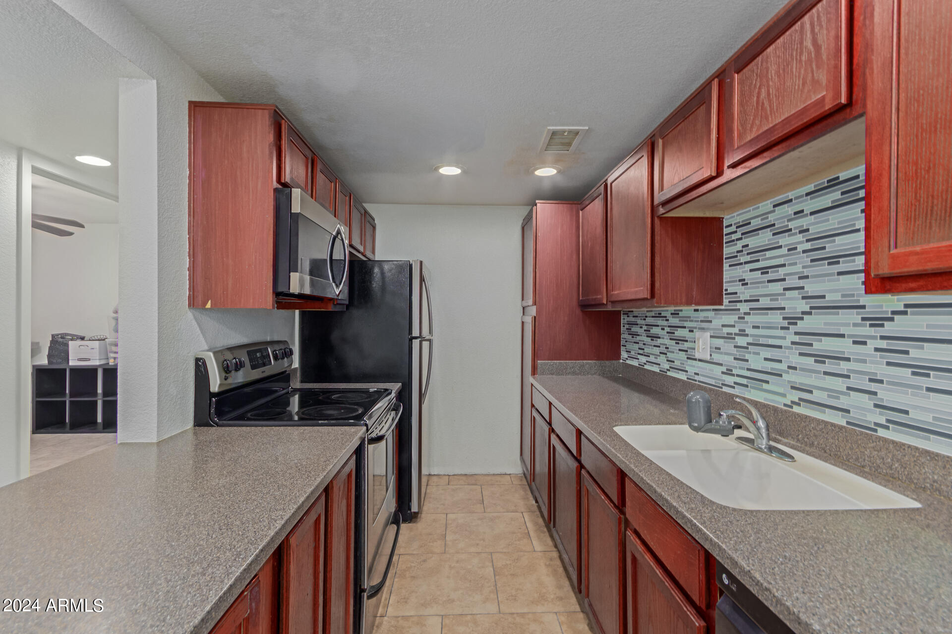 424 West Brown Road, Unit 230 Mesa, AZ 85201 - Photo 10 of 25 07 - Brown