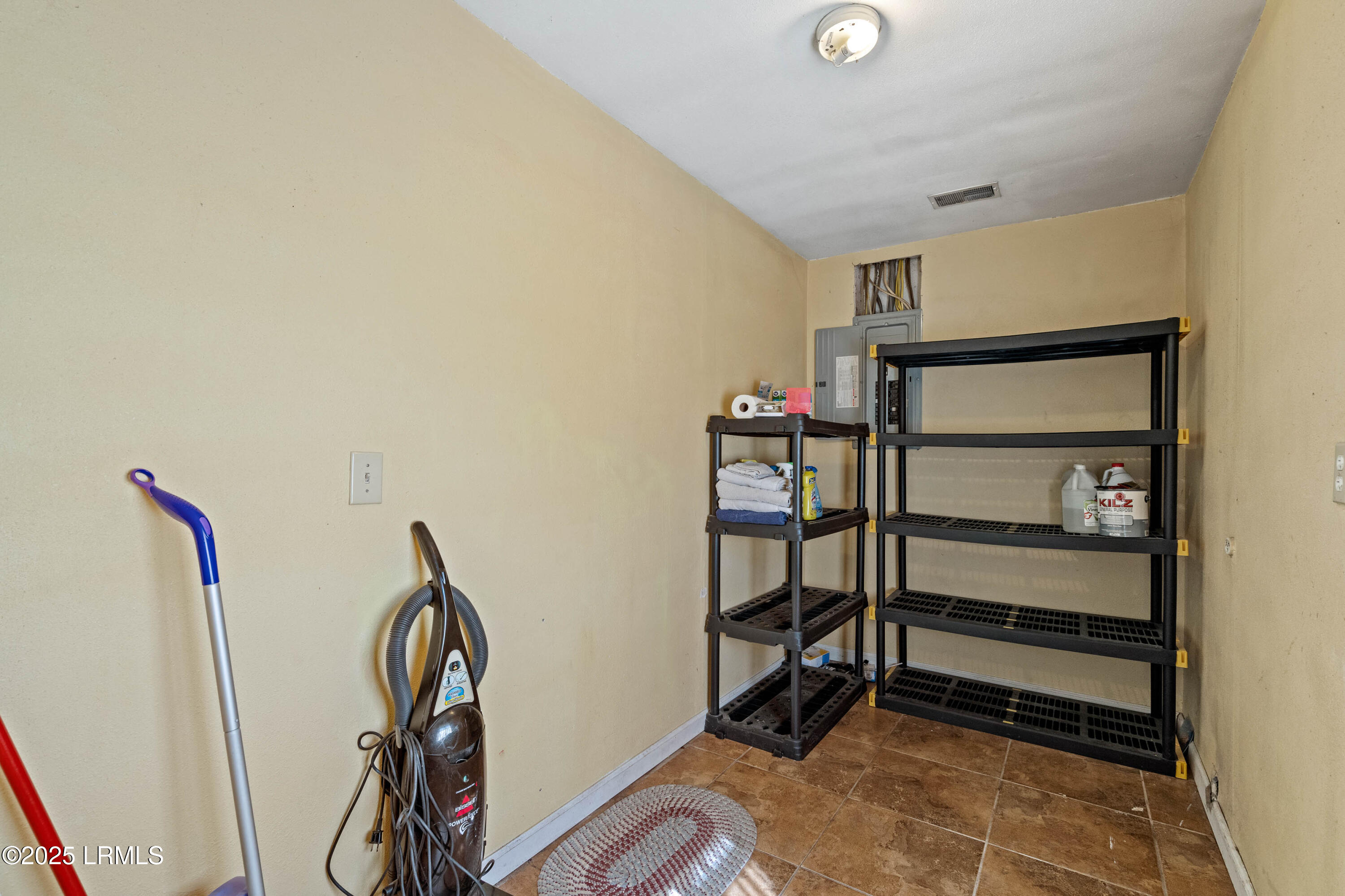 592 Old House Road Ridgeland, SC 29936 - Photo 16 of 33 592 Old House-17