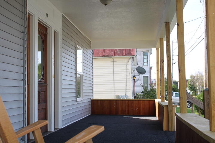 45 Madison Avenue Madison, ME 04950 - Photo 3 of 26 IMG_2917