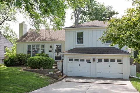 $449,000 | 3813 West 79th Street, Prairie Village, KS 66208