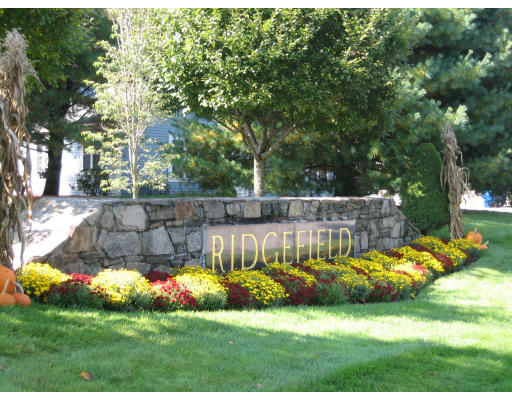 1103 Ridgefield Circle, Unit B Clinton, MA 01510 - Photo 11 of 16 Gallery Image 11