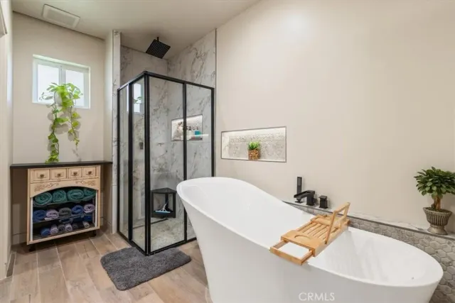 $1,200,000 | 15657 Devonshire Street, Granada Hills, CA 91344