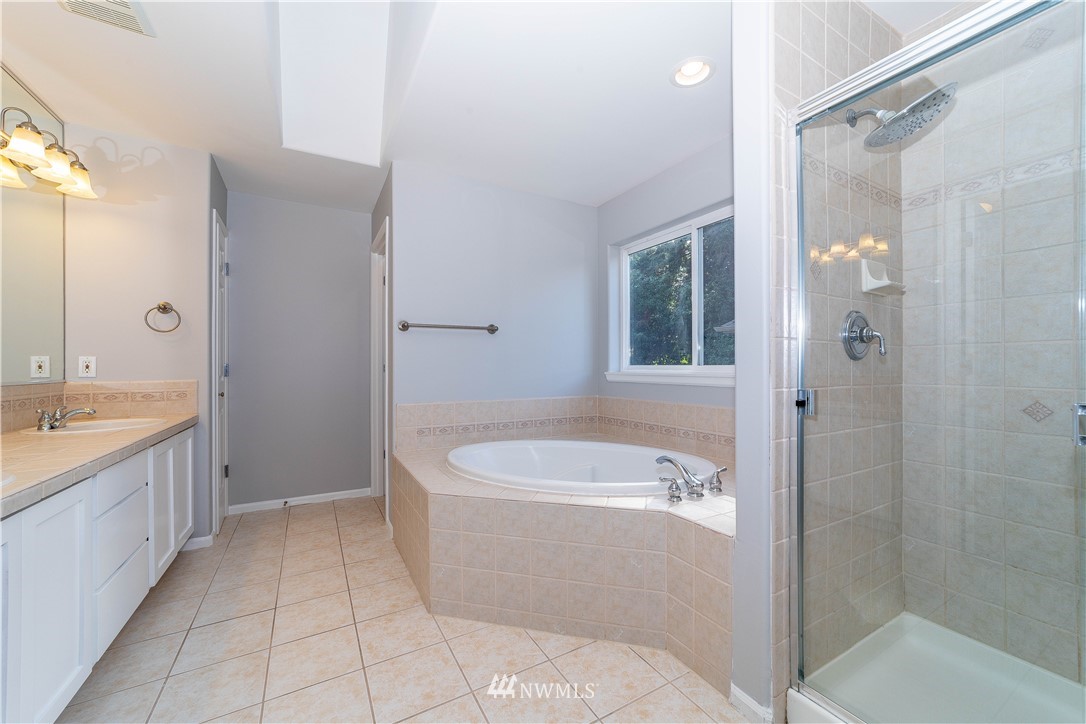 1416 Camas Place Northeast Renton, WA 98056 - Photo 16 of 26 Gallery Image 16