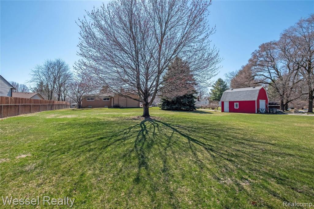 48835 Callens Road Chesterfield, MI 48047 - Photo 8 of 32