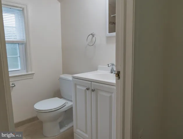 a close view of a bathtub in bathroom