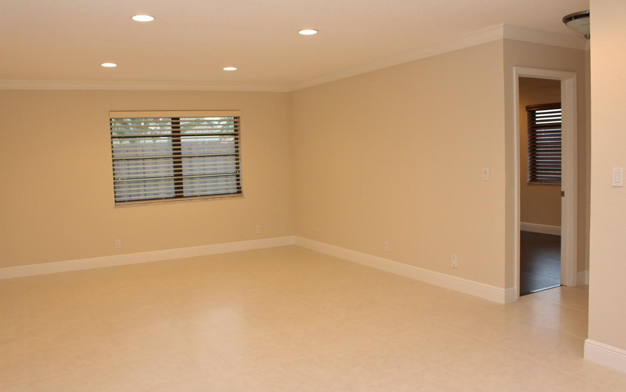 1660 Southwest 8th Avenue Boca Raton, FL 33486 - Photo 12 of 26 Family Room