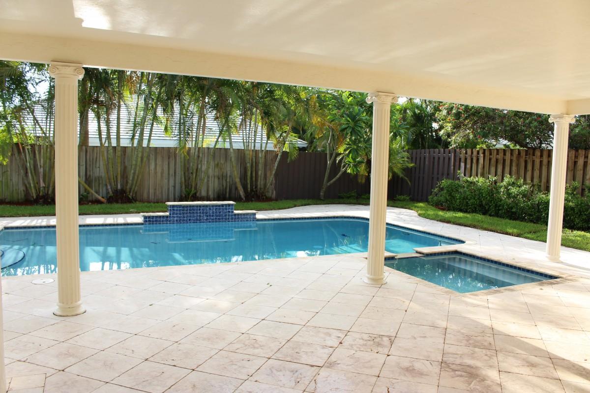 1660 Southwest 8th Avenue Boca Raton, FL 33486 - Photo 25 of 26 Covered Patio