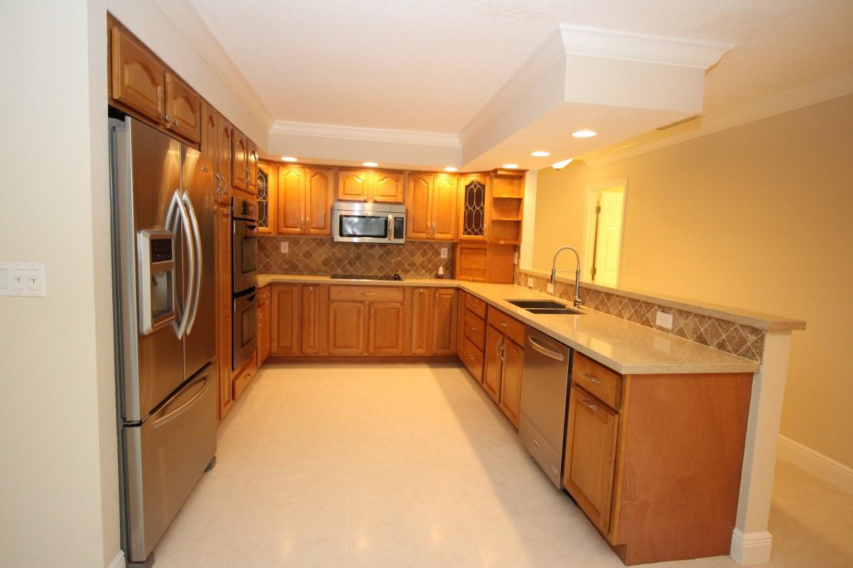 1660 Southwest 8th Avenue Boca Raton, FL 33486 - Photo 8 of 26 Kitchen New Granite countertops