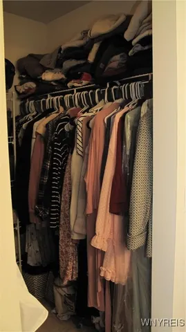 $325,000 | 6344 Green Valley Lane, Lockport Town, NY 14094