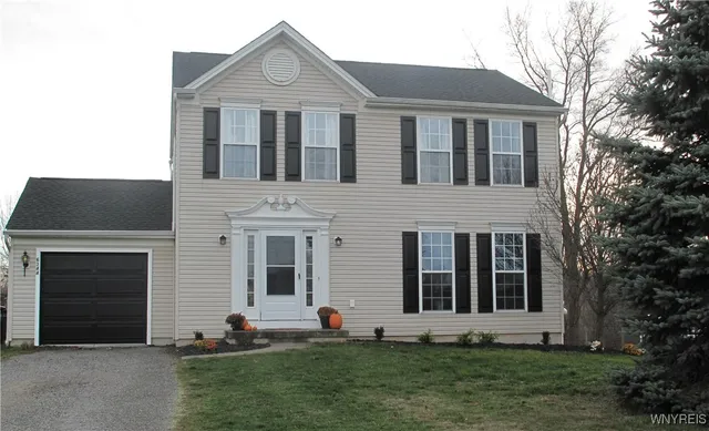 $325,000 | 6344 Green Valley Lane, Lockport Town, NY 14094
