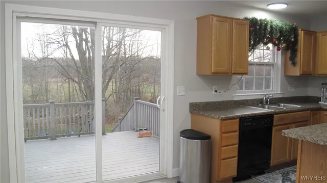 $325,000 | 6344 Green Valley Lane, Lockport Town, NY 14094