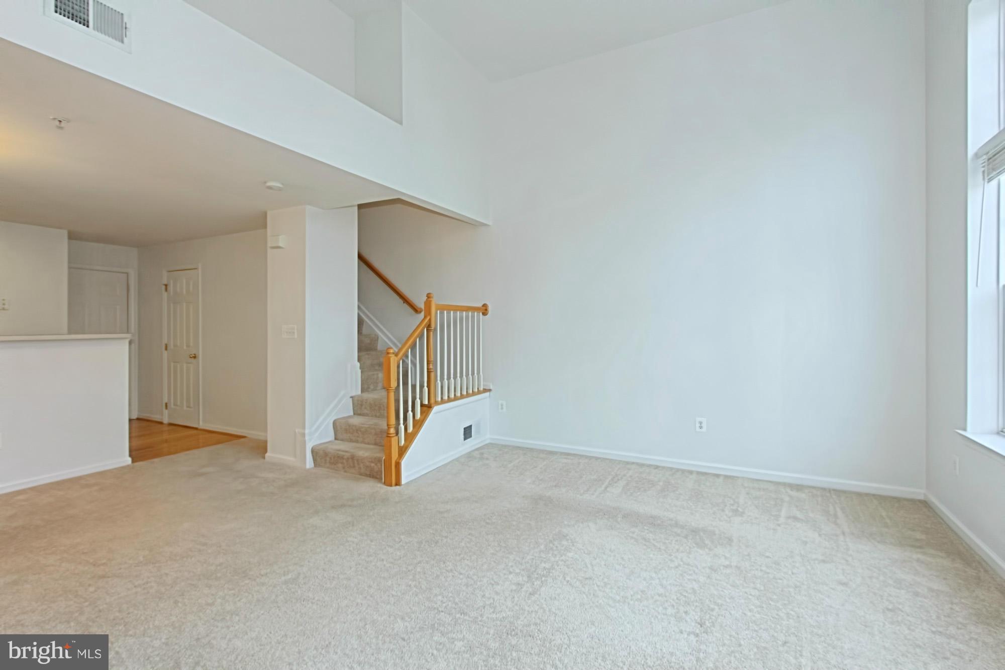 42240 Black Rock Terrace, Unit 1003 Stone Ridge, VA 20105 - Photo 11 of 30 Living Room