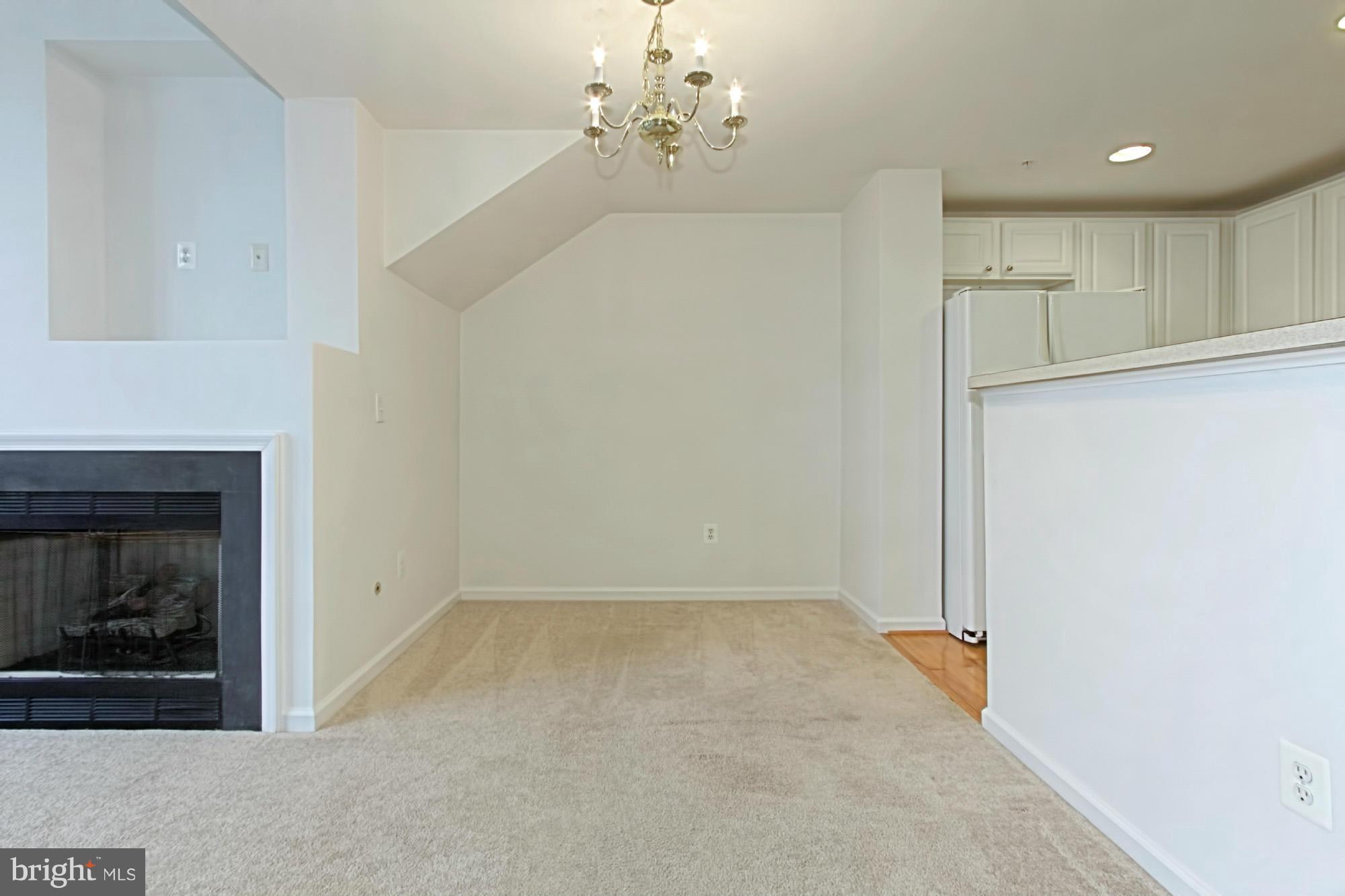 42240 Black Rock Terrace, Unit 1003 Stone Ridge, VA 20105 - Photo 12 of 30 Dining Room