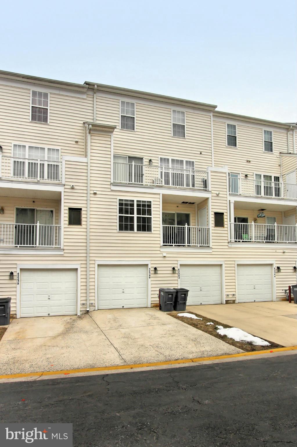 42240 Black Rock Terrace, Unit 1003 Stone Ridge, VA 20105 - Photo 30 of 30 Exterior (Rear)