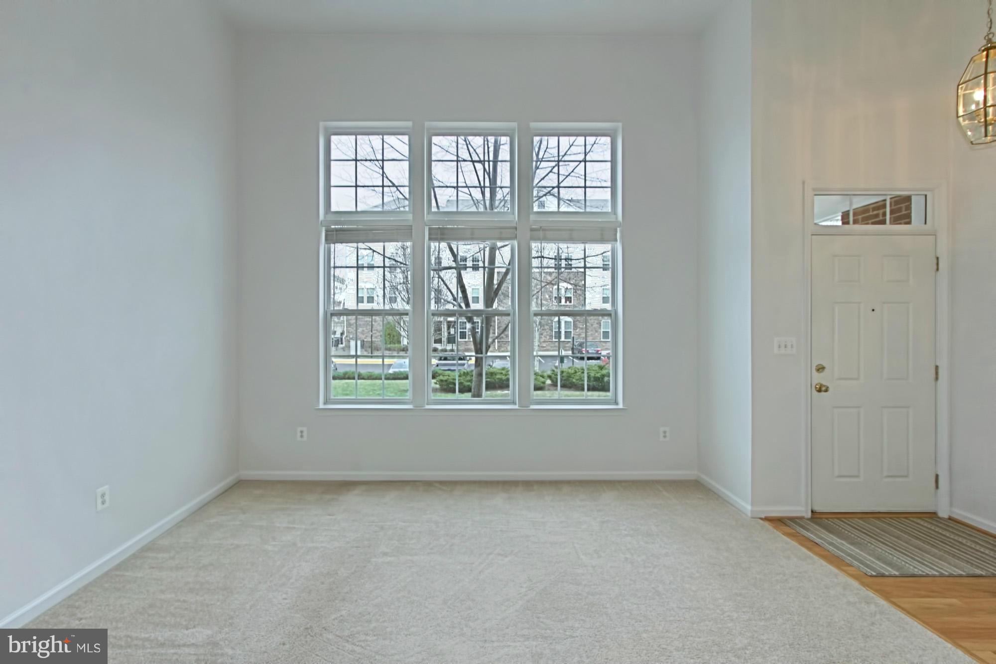 42240 Black Rock Terrace, Unit 1003 Stone Ridge, VA 20105 - Photo 6 of 30 Living Room