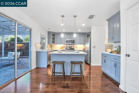 $1,049,900 | 326 Liveoak Court, Martinez, CA 94553