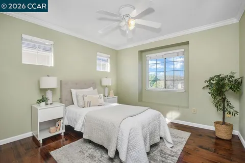 $1,049,900 | 326 Liveoak Court, Martinez, CA 94553