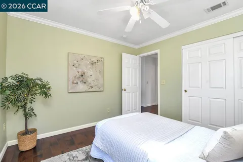 $1,049,900 | 326 Liveoak Court, Martinez, CA 94553