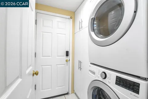 $1,049,900 | 326 Liveoak Court, Martinez, CA 94553