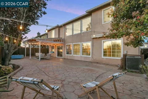 $1,049,900 | 326 Liveoak Court, Martinez, CA 94553