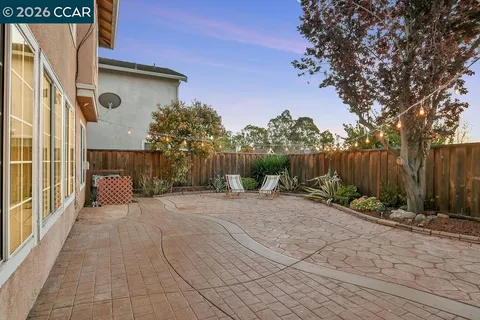 $1,049,900 | 326 Liveoak Court, Martinez, CA 94553