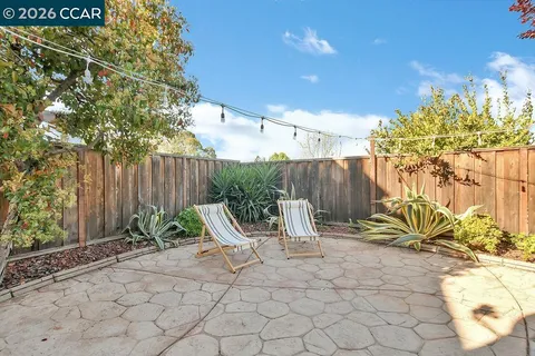 $1,049,900 | 326 Liveoak Court, Martinez, CA 94553