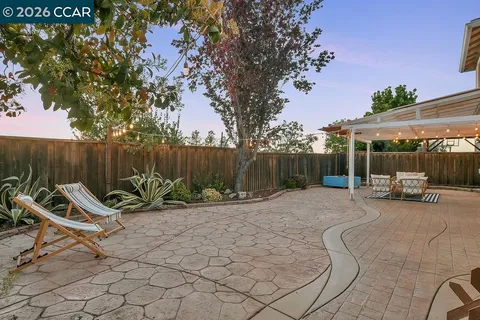 $1,049,900 | 326 Liveoak Court, Martinez, CA 94553