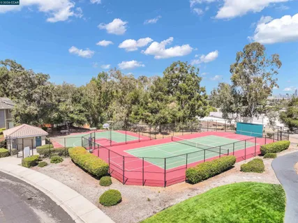 $1,049,900 | 326 Liveoak Court, Martinez, CA 94553