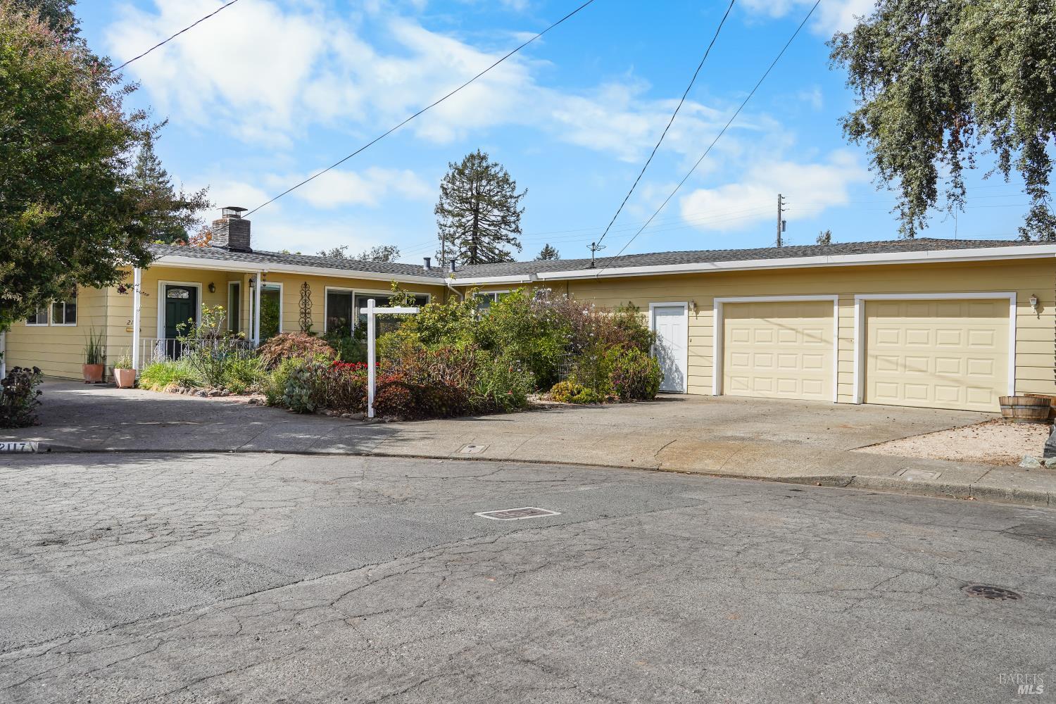 2117 Harris Court Santa Rosa, CA 95401 - Photo 2 of 62 Gallery Image 2