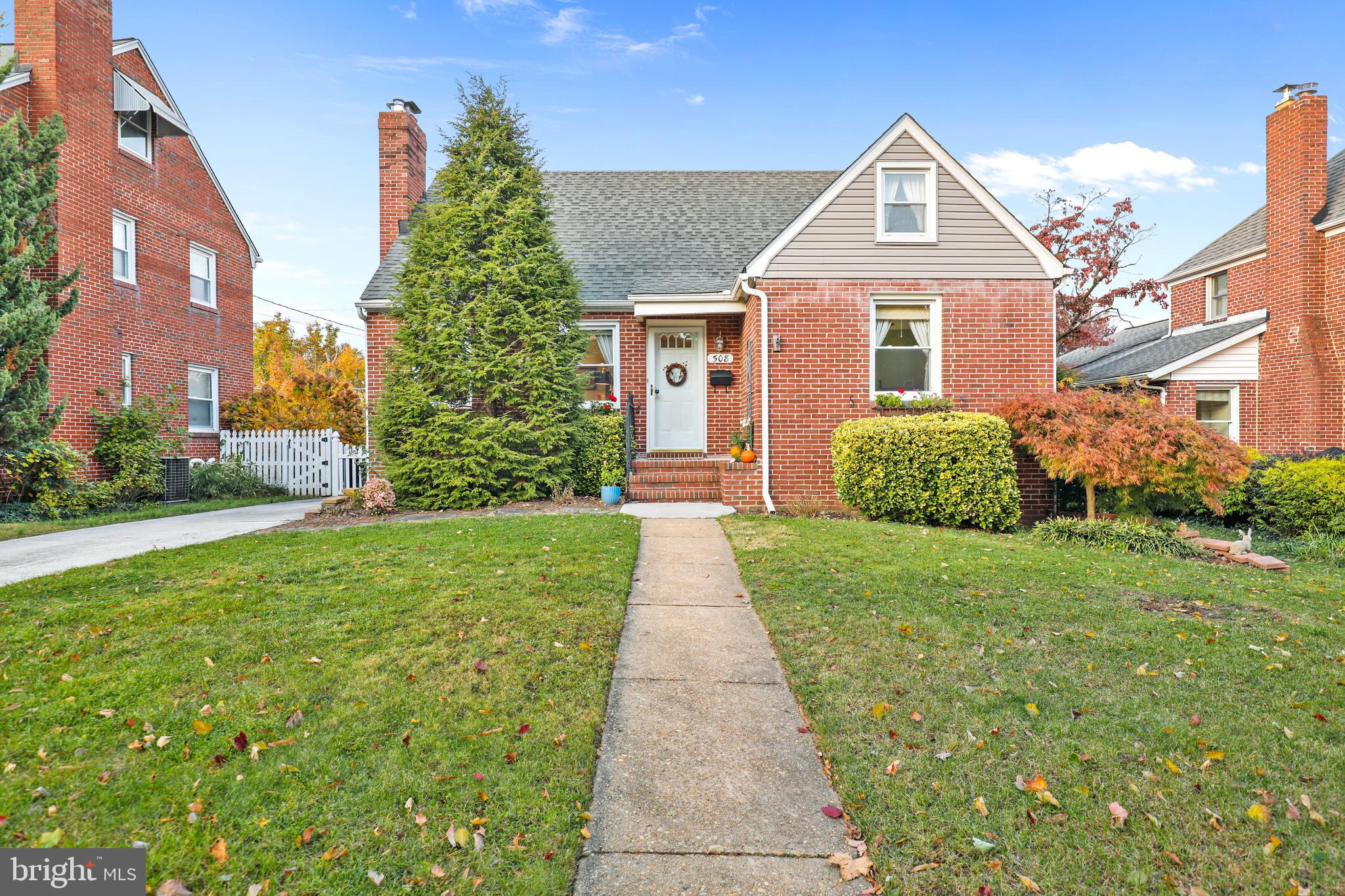 508 Windwood Road Baltimore, MD 21212 - Photo 2 of 48 Storybook Cape Cod -4BD/2/1BA