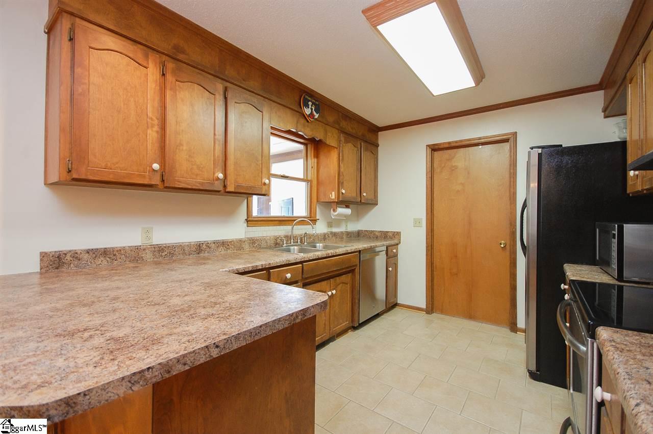 8321 Reidville Road Greer, SC 29651 - Photo 14 of 31 Gallery Image 14