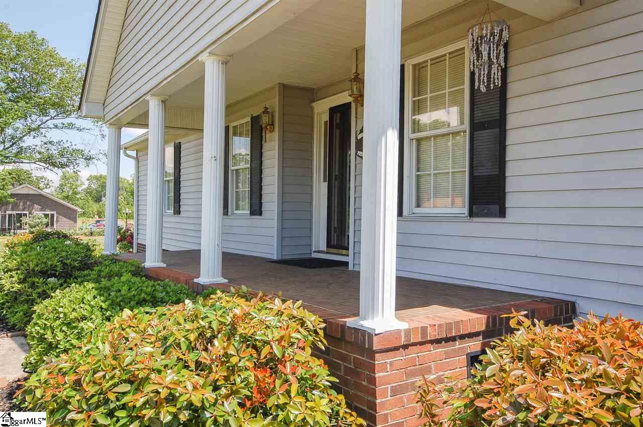 8321 Reidville Road Greer, SC 29651 - Photo 5 of 31 Gallery Image 5
