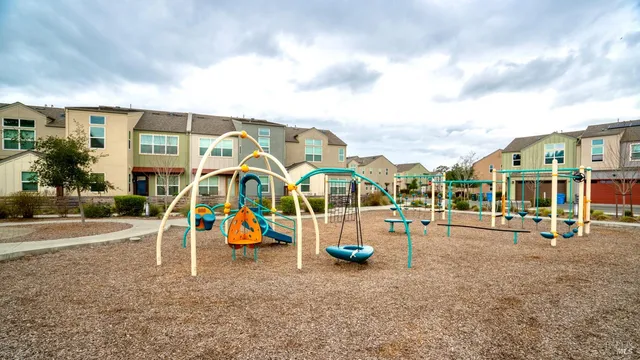 $530,000 | 70 Birch Haven Way, Santa Rosa, CA 95407