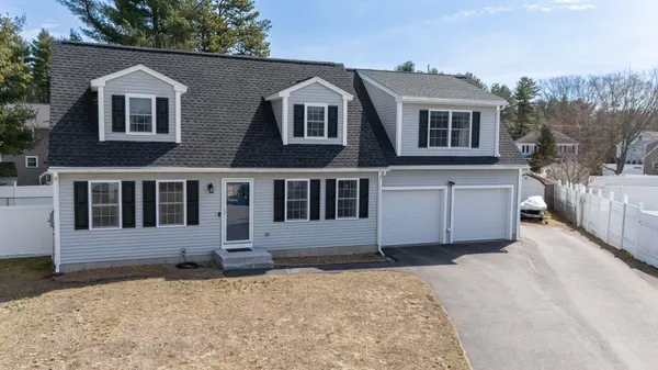 $669,900 | 18 Brent Court, Manchester, NH 03103