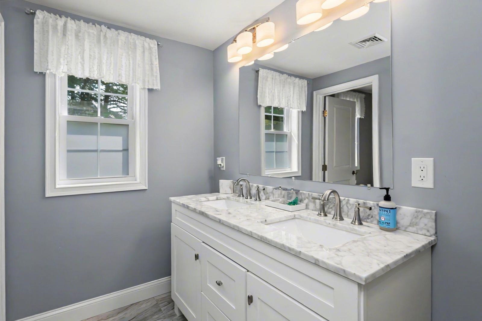 18 Brent Court Manchester, NH 03103 - Photo 27 of 36