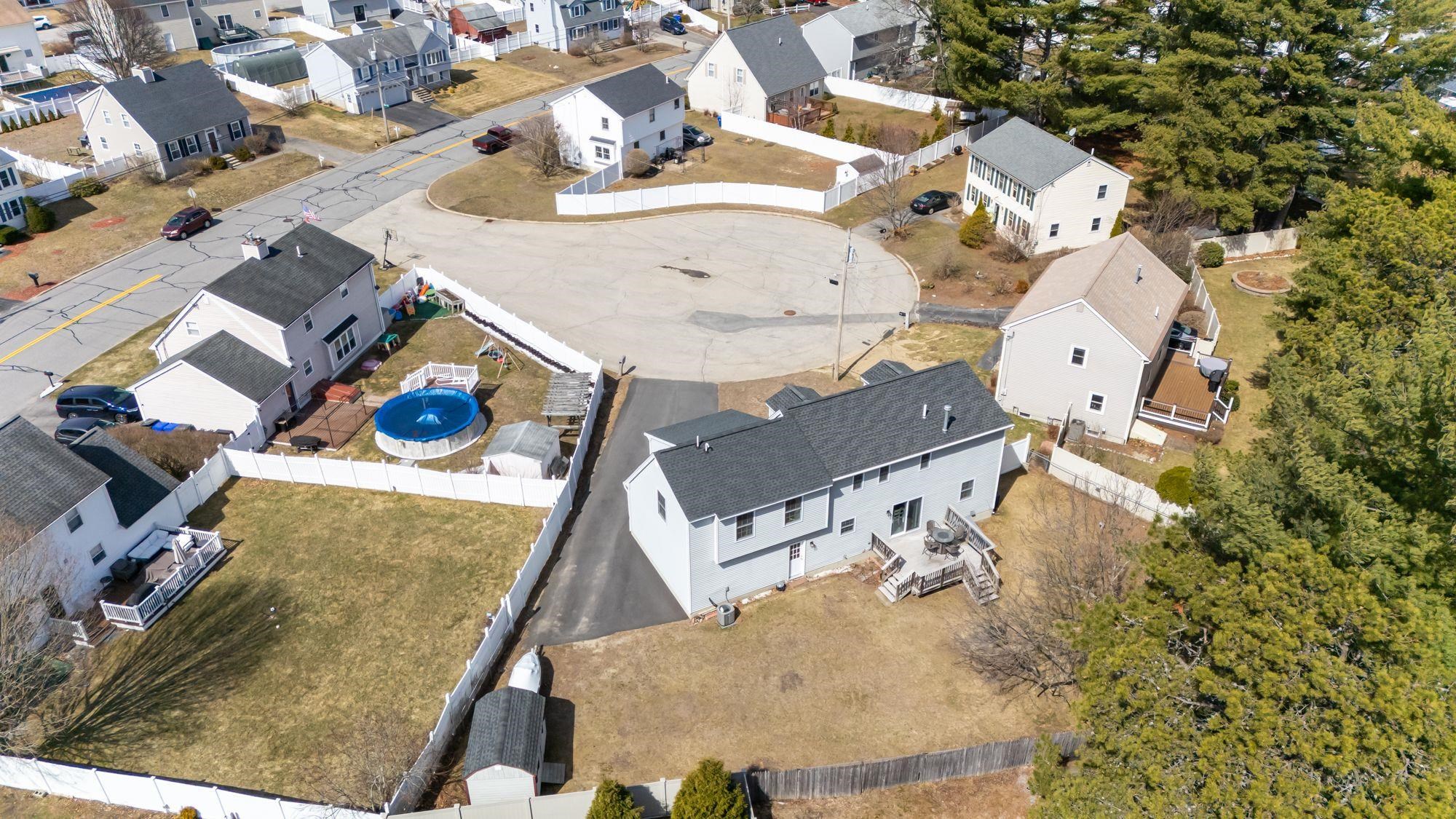 18 Brent Court Manchester, NH 03103 - Photo 3 of 36