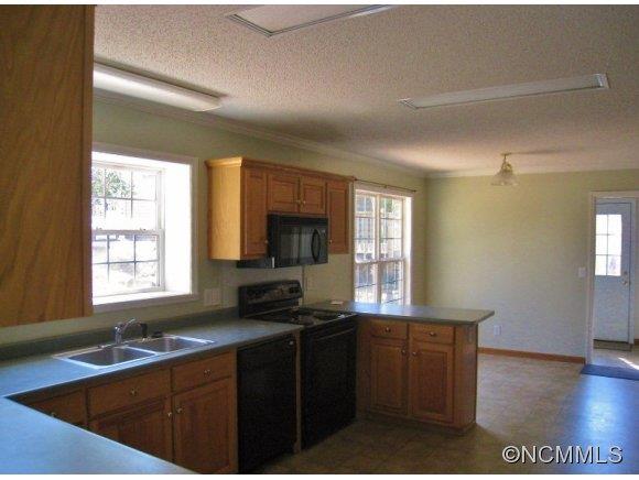 556 Hooker Road Tryon, NC 28782 - Photo 5 of 22
