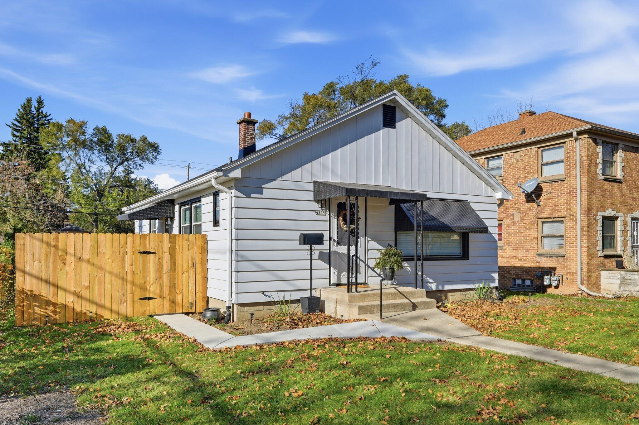 4825 North 25th Street Milwaukee, WI 53209 - Photo 3 of 24 TMJ09904.jpg-SMALL