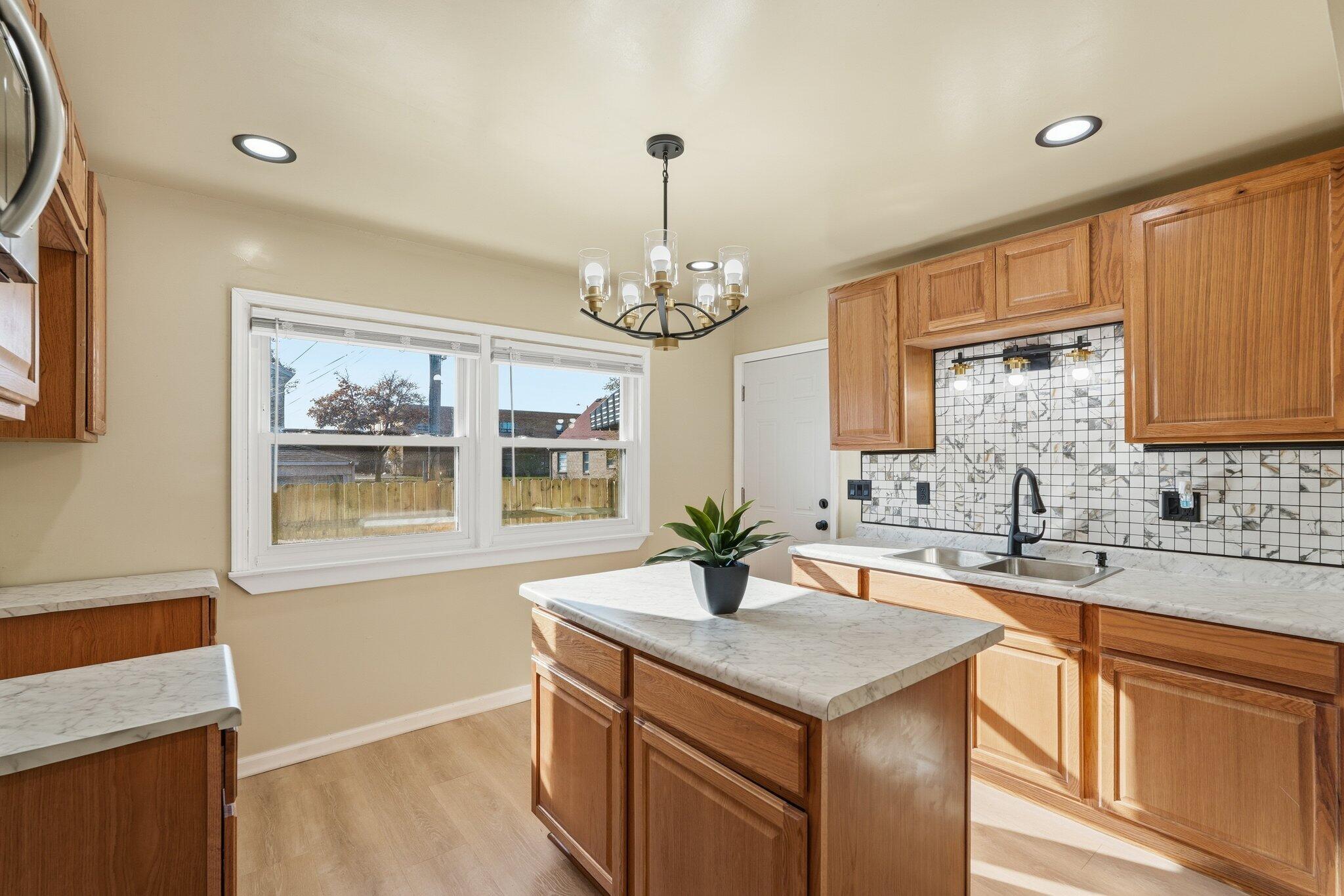 4825 North 25th Street Milwaukee, WI 53209 - Photo 8 of 24 TMJ09794.jpg-SMALL