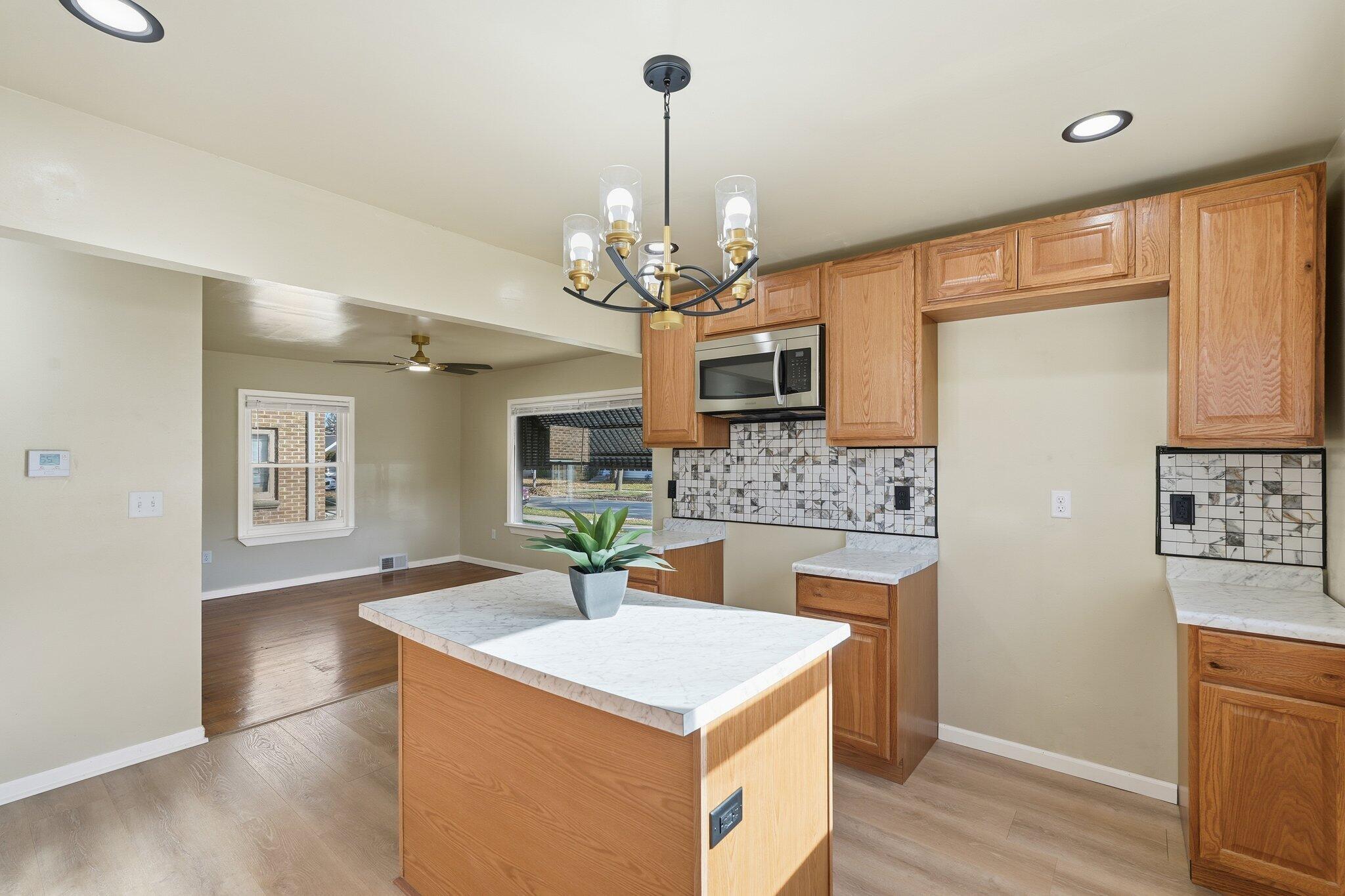 4825 North 25th Street Milwaukee, WI 53209 - Photo 9 of 24 TMJ09804.jpg-SMALL